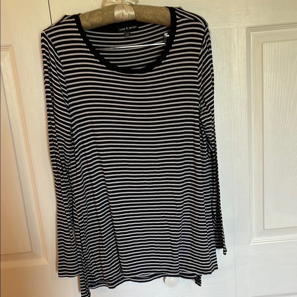 Black and White Striped Women's Tunic Top